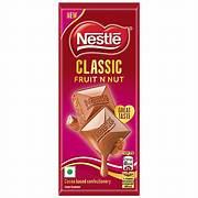 Nestlé Classic Fruit ‘N’ Nut with Almond & Raisins